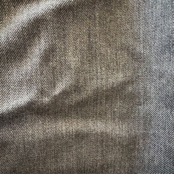 Classic Gray Wool-Blend Pencil Skirt By Pendleton Size 12 Office Wear Back Zippe - Picture 2 of 7